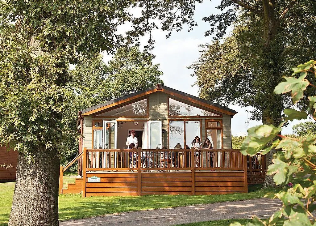 Resort Dacre Lakeside Park Hotel Brandesburton