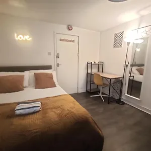 Cosy & Convenient 1 Bed Studio In The Inner-city United Kingdom