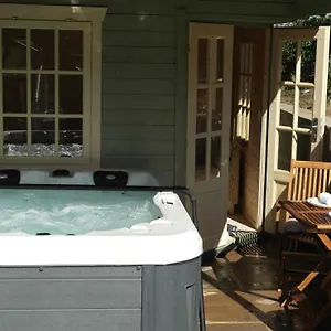 Apartment Ashford House 'the Snug' Private Hot Tub