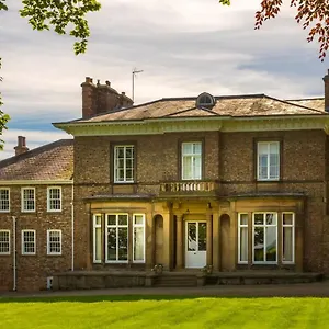 Holiday home The Wing At Brook Hall Nr York & Leeds - Free Hot Tub